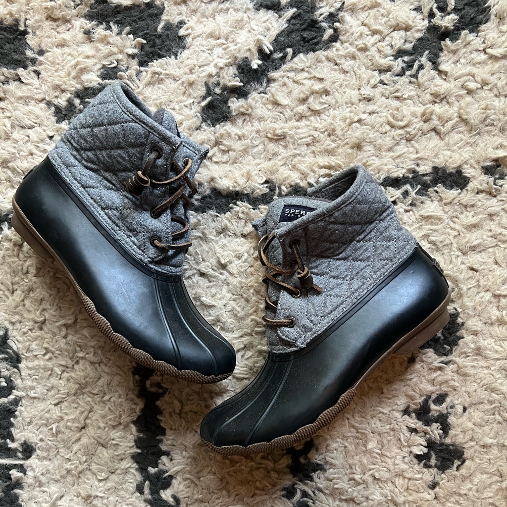 Sperry Top-Sider Women's Quilted Gray And Black Ankle Boots